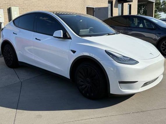 TESLA MODEL Y 2022 7SAYGDEE0NA015536 image